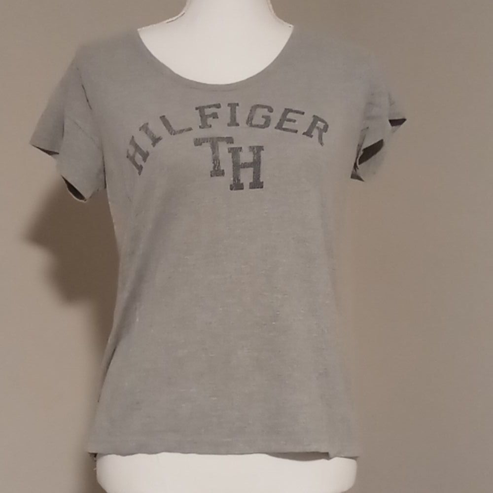 🐈Tommy Hilfiger gray t shirt - size small petite